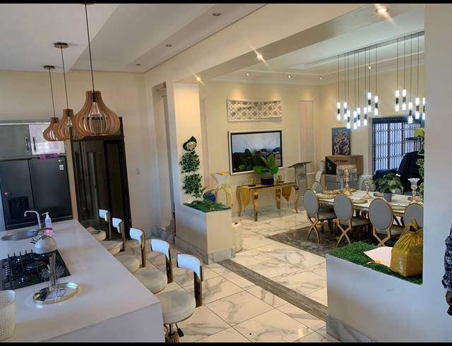 5 BEDROOM HOUSE FOR SALE IN KAYDALE